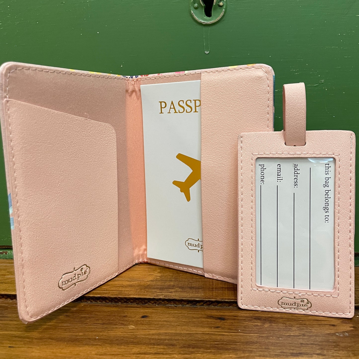Passport & Luggage Tag Travel Set
